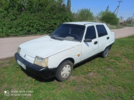 ЗАЗ 1103 Славута 2007 в Коростене на Automoto.ua Белый ЗАЗ 1103 Славута, объемом двигателя 1.2 л и пробегом 200 тыс. км за 650 $, фото 1 на Automoto.ua