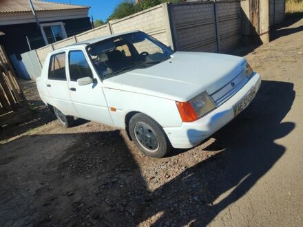 ЗАЗ 1103 Славута 2008 в Кривом Роге на Automoto.ua Белый ЗАЗ 1103 Славута, объемом двигателя 1 л и пробегом 1 тыс. км за 630 $, фото 1 на Automoto.ua