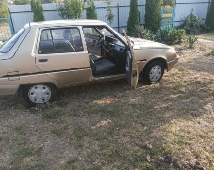 Бежевый ЗАЗ 1103 Славута, объемом двигателя 1.3 л и пробегом 118 тыс. км за 600 $, фото 5 на Automoto.ua