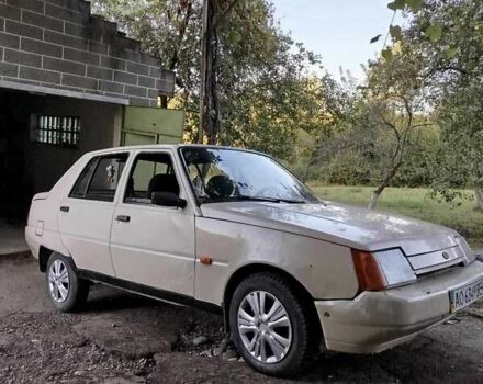 Бежевый ЗАЗ 1103 Славута, объемом двигателя 1.2 л и пробегом 150 тыс. км за 600 $, фото 5 на Automoto.ua