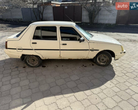 Бежевый ЗАЗ 1103 Славута, объемом двигателя 1.2 л и пробегом 555 тыс. км за 675 $, фото 3 на Automoto.ua