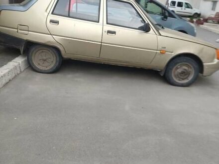 ЗАЗ 1103 Славута 2002 в Хмельницком на Automoto.ua Бежевый ЗАЗ 1103 Славута, объемом двигателя 1.2 л и пробегом 120 тыс. км за 400 $, фото 1 на Automoto.ua