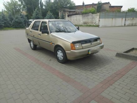 Бежевый ЗАЗ 1103 Славута, объемом двигателя 1.2 л и пробегом 184 тыс. км за 41000 $, фото 1 на Automoto.ua