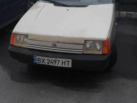 ЗАЗ 1103 Славута 2002 у Изяслве на Automoto.ua Бежевий ЗАЗ 1103 Славута, об'ємом двигуна 1.2 л та пробігом 104 тис. км за 484 $, фото 1 на Automoto.ua