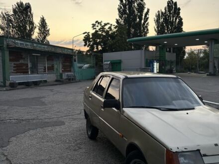 ЗАЗ 1103 Славута 2003 у Запоріжжя на Automoto.ua Бежевий ЗАЗ 1103 Славута, об'ємом двигуна 1.2 л та пробігом 121 тис. км за 552 $, фото 1 на Automoto.ua