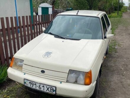 ЗАЗ 1103 Славута 2003 у Бердичеве на Automoto.ua Бежевий ЗАЗ 1103 Славута, об'ємом двигуна 1.2 л та пробігом 164 тис. км за 726 $, фото 1 на Automoto.ua