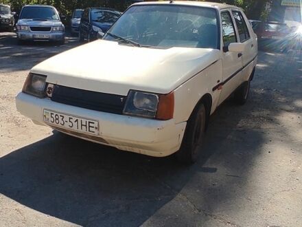 ЗАЗ 1103 Славута 2003 у Запоріжжя на Automoto.ua Бежевий ЗАЗ 1103 Славута, об'ємом двигуна 1.2 л та пробігом 150 тис. км за 388 $, фото 1 на Automoto.ua