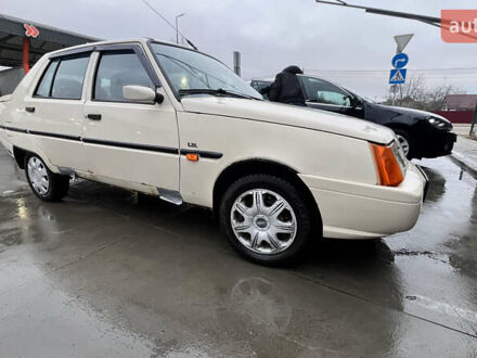 ЗАЗ 1103 Славута 2003 у Бердичеве на Automoto.ua Бежевий ЗАЗ 1103 Славута, об'ємом двигуна 1.2 л та пробігом 154 тис. км за 800 $, фото 1 на Automoto.ua