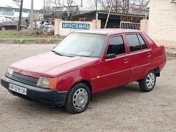 Красный ЗАЗ 1103 Славута, объемом двигателя 1.2 л и пробегом 200 тыс. км за 800 $, фото 6 на Automoto.ua