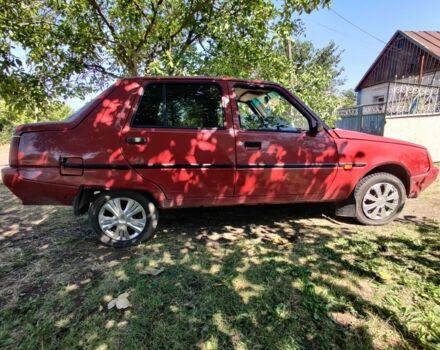 Червоний ЗАЗ 1103 Славута, об'ємом двигуна 1.2 л та пробігом 100 тис. км за 831 $, фото 4 на Automoto.ua