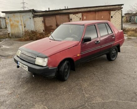 ЗАЗ 1103 Славута 2003 у Запоріжжя на Automoto.ua Червоний ЗАЗ 1103 Славута, об'ємом двигуна 1.2 л та пробігом 3 тис. км за 550 $, фото 3 на Automoto.ua