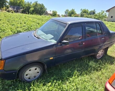 Красный ЗАЗ 1103 Славута, объемом двигателя 1 л и пробегом 179 тыс. км за 700 $, фото 1 на Automoto.ua