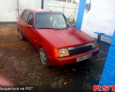 Красный ЗАЗ 1103 Славута, объемом двигателя 1.1 л и пробегом 238 тыс. км за 400 $, фото 2 на Automoto.ua