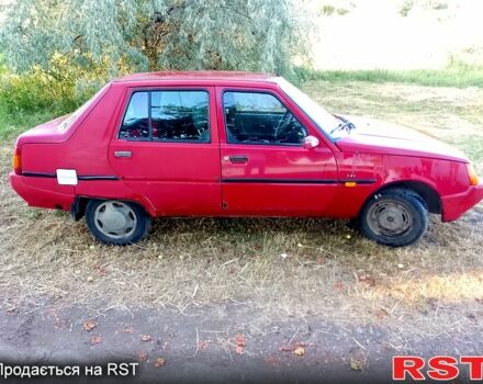 ЗАЗ 1103 Славута 2003 у Кропивницькому (Кіровограді) на Automoto.ua Червоний ЗАЗ 1103 Славута, об'ємом двигуна 1.2 л та пробігом 205 тис. км за 750 $, фото 7 на Automoto.ua