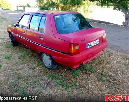 ЗАЗ 1103 Славута 2003 у Кропивницькому (Кіровограді) на Automoto.ua Червоний ЗАЗ 1103 Славута, об'ємом двигуна 1.2 л та пробігом 205 тис. км за 750 $, фото 2 на Automoto.ua