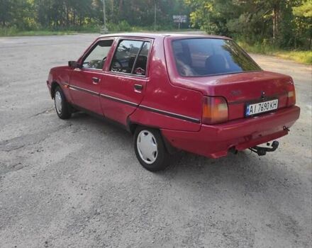 Красный ЗАЗ 1103 Славута, объемом двигателя 1.2 л и пробегом 230 тыс. км за 850 $, фото 2 на Automoto.ua