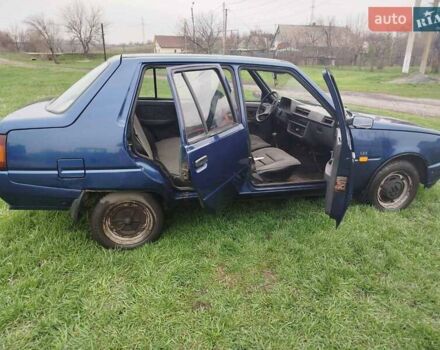Червоний ЗАЗ 1103 Славута, об'ємом двигуна 0.15 л та пробігом 60 тис. км за 845 $, фото 5 на Automoto.ua