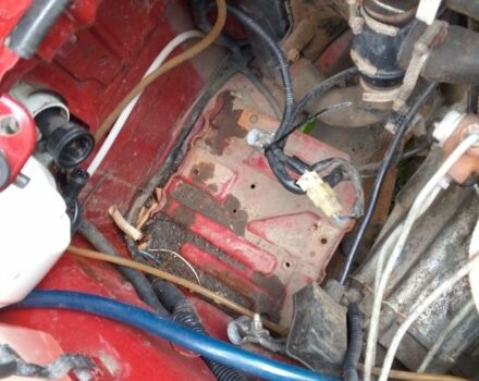 Красный ЗАЗ 1103 Славута, объемом двигателя 1 л и пробегом 100 тыс. км за 1200 $, фото 5 на Automoto.ua