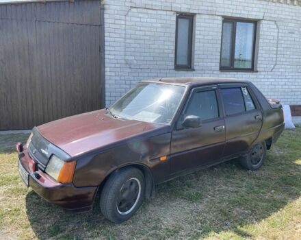 Красный ЗАЗ 1103 Славута, объемом двигателя 0 л и пробегом 240 тыс. км за 900 $, фото 1 на Automoto.ua