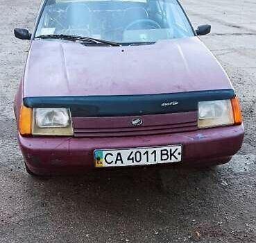 Красный ЗАЗ 1103 Славута, объемом двигателя 1.2 л и пробегом 174 тыс. км за 899 $, фото 1 на Automoto.ua