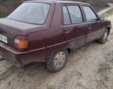 Червоний ЗАЗ 1103 Славута, об'ємом двигуна 1.2 л та пробігом 82 тис. км за 1000 $, фото 2 на Automoto.ua