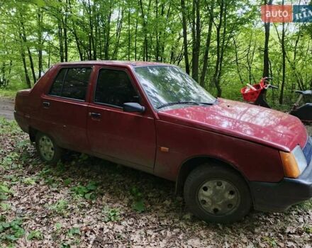 Красный ЗАЗ 1103 Славута, объемом двигателя 1.2 л и пробегом 100 тыс. км за 900 $, фото 2 на Automoto.ua