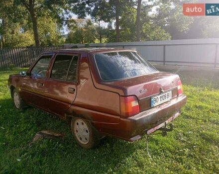 Червоний ЗАЗ 1103 Славута, об'ємом двигуна 1.2 л та пробігом 105 тис. км за 900 $, фото 3 на Automoto.ua