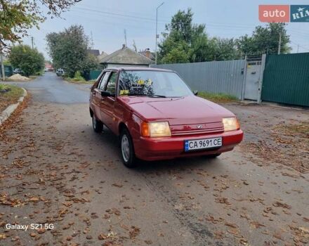 Красный ЗАЗ 1103 Славута, объемом двигателя 1.09 л и пробегом 47 тыс. км за 2100 $, фото 5 на Automoto.ua