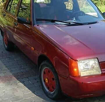 ЗАЗ 1103 Славута 2009 в Волочиске на Automoto.ua Красный ЗАЗ 1103 Славута, объемом двигателя 1.2 л и пробегом 38 тыс. км за 1550 $, фото 8 на Automoto.ua