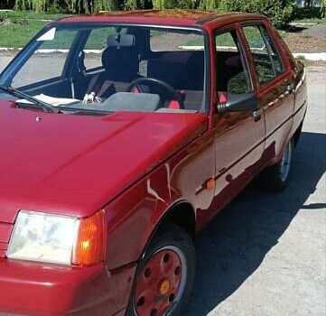 ЗАЗ 1103 Славута 2009 в Волочиске на Automoto.ua Красный ЗАЗ 1103 Славута, объемом двигателя 1.2 л и пробегом 38 тыс. км за 1550 $, фото 10 на Automoto.ua