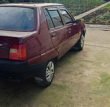 Красный ЗАЗ 1103 Славута, объемом двигателя 1.3 л и пробегом 142 тыс. км за 2000 $, фото 3 на Automoto.ua