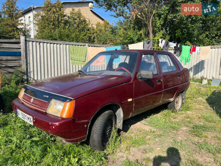 Красный ЗАЗ 1103 Славута, объемом двигателя 1.09 л и пробегом 165 тыс. км за 556 $, фото 1 на Automoto.ua