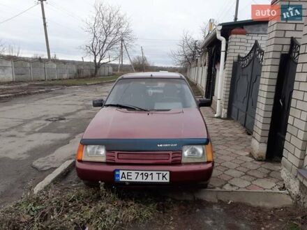 ЗАЗ 1103 Славута 2001 в Днепре (Днепропетровске) на Automoto.ua Красный ЗАЗ 1103 Славута, объемом двигателя 1.2 л и пробегом 130 тыс. км за 1000 $, фото 1 на Automoto.ua