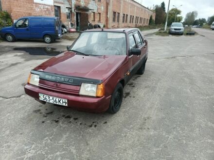 ЗАЗ 1103 Славута 2001 у Олевске на Automoto.ua Червоний ЗАЗ 1103 Славута, об'ємом двигуна 1.2 л та пробігом 120 тис. км за 799 $, фото 1 на Automoto.ua