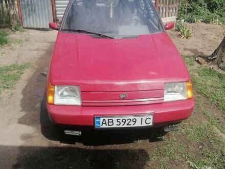 ЗАЗ 1103 Славута 2002 в Тульчине на Automoto.ua Красный ЗАЗ 1103 Славута, объемом двигателя 1.2 л и пробегом 100 тыс. км за 900 $, фото 1 на Automoto.ua