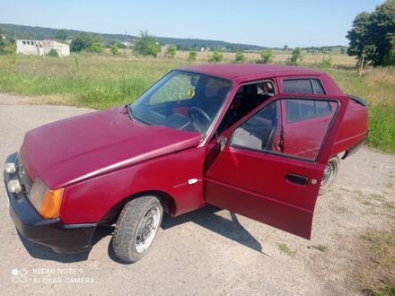 Красный ЗАЗ 1103 Славута, объемом двигателя 0 л и пробегом 100 тыс. км за 450 $, фото 1 на Automoto.ua