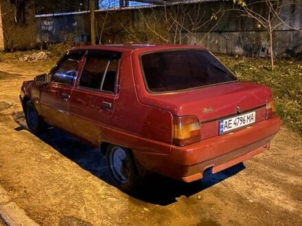 ЗАЗ 1103 Славута 2003 у Дніпро (Дніпропетровську) на Automoto.ua Червоний ЗАЗ 1103 Славута, об'ємом двигуна 1.2 л та пробігом 300 тис. км за 950 $, фото 1 на Automoto.ua