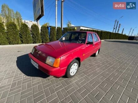 ЗАЗ 1103 Славута 2003 у Черкасах на Automoto.ua Червоний ЗАЗ 1103 Славута, об'ємом двигуна 1.2 л та пробігом 32 тис. км за 1300 $, фото 1 на Automoto.ua