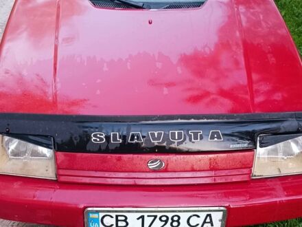 ЗАЗ 1103 Славута 2003 в Глухове на Automoto.ua Красный ЗАЗ 1103 Славута, объемом двигателя 1.2 л и пробегом 174 тыс. км за 1100 $, фото 1 на Automoto.ua