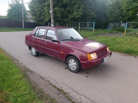 ЗАЗ 1103 Славута 2004 в Нежине на Automoto.ua Красный ЗАЗ 1103 Славута, объемом двигателя 1.2 л и пробегом 161 тыс. км за 999 $, фото 1 на Automoto.ua