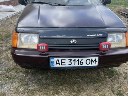 ЗАЗ 1103 Славута 2004 в Днепре (Днепропетровске) на Automoto.ua Красный ЗАЗ 1103 Славута, объемом двигателя 0 л и пробегом 240 тыс. км за 900 $, фото 1 на Automoto.ua