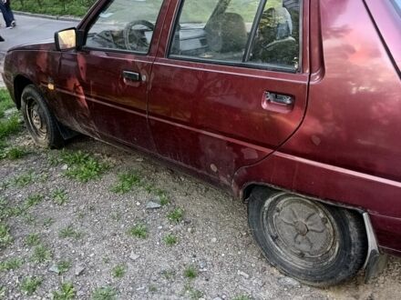 ЗАЗ 1103 Славута 2004 в Софіївська Борщагівка на Automoto.ua Красный ЗАЗ 1103 Славута, объемом двигателя 1.2 л и пробегом 140 тыс. км за 483 $, фото 1 на Automoto.ua