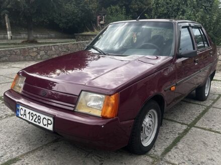 ЗАЗ 1103 Славута 2004 в Каневе на Automoto.ua Красный ЗАЗ 1103 Славута, объемом двигателя 1.2 л и пробегом 250 тыс. км за 850 $, фото 1 на Automoto.ua