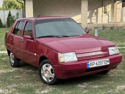 ЗАЗ 1103 Славута 2004 у Запоріжжя на Automoto.ua Червоний ЗАЗ 1103 Славута, об'ємом двигуна 1.2 л та пробігом 160 тис. км за 1500 $, фото 1 на Automoto.ua