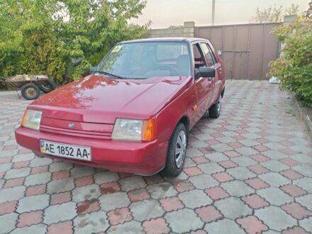 ЗАЗ 1103 Славута 2004 у Кам'янське (Дніпродзержинськ) на Automoto.ua Червоний ЗАЗ 1103 Славута, об'ємом двигуна 1.2 л та пробігом 79 тис. км за 1150 $, фото 1 на Automoto.ua