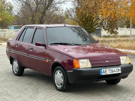 ЗАЗ 1103 Славута 2004 в Павлограде на Automoto.ua Красный ЗАЗ 1103 Славута, объемом двигателя 1.2 л и пробегом 63 тыс. км за 1428 $, фото 1 на Automoto.ua