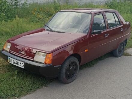 ЗАЗ 1103 Славута 2005 в Кременчуге на Automoto.ua Красный ЗАЗ 1103 Славута, объемом двигателя 0 л и пробегом 90 тыс. км за 1000 $, фото 1 на Automoto.ua