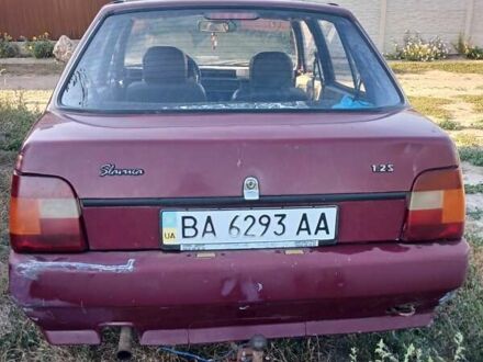 ЗАЗ 1103 Славута 2005 у Александрие на Automoto.ua Червоний ЗАЗ 1103 Славута, об'ємом двигуна 1.2 л та пробігом 146 тис. км за 629 $, фото 1 на Automoto.ua