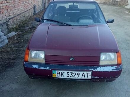 ЗАЗ 1103 Славута 2005 у Млынове на Automoto.ua Червоний ЗАЗ 1103 Славута, об'ємом двигуна 1.2 л та пробігом 139 тис. км за 600 $, фото 1 на Automoto.ua