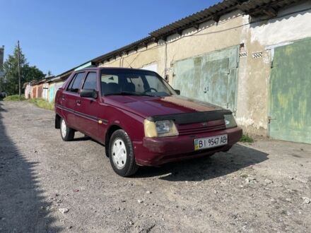 ЗАЗ 1103 Славута 2005 у Тульчине на Automoto.ua Червоний ЗАЗ 1103 Славута, об'ємом двигуна 1.3 л та пробігом 170 тис. км за 998 $, фото 1 на Automoto.ua